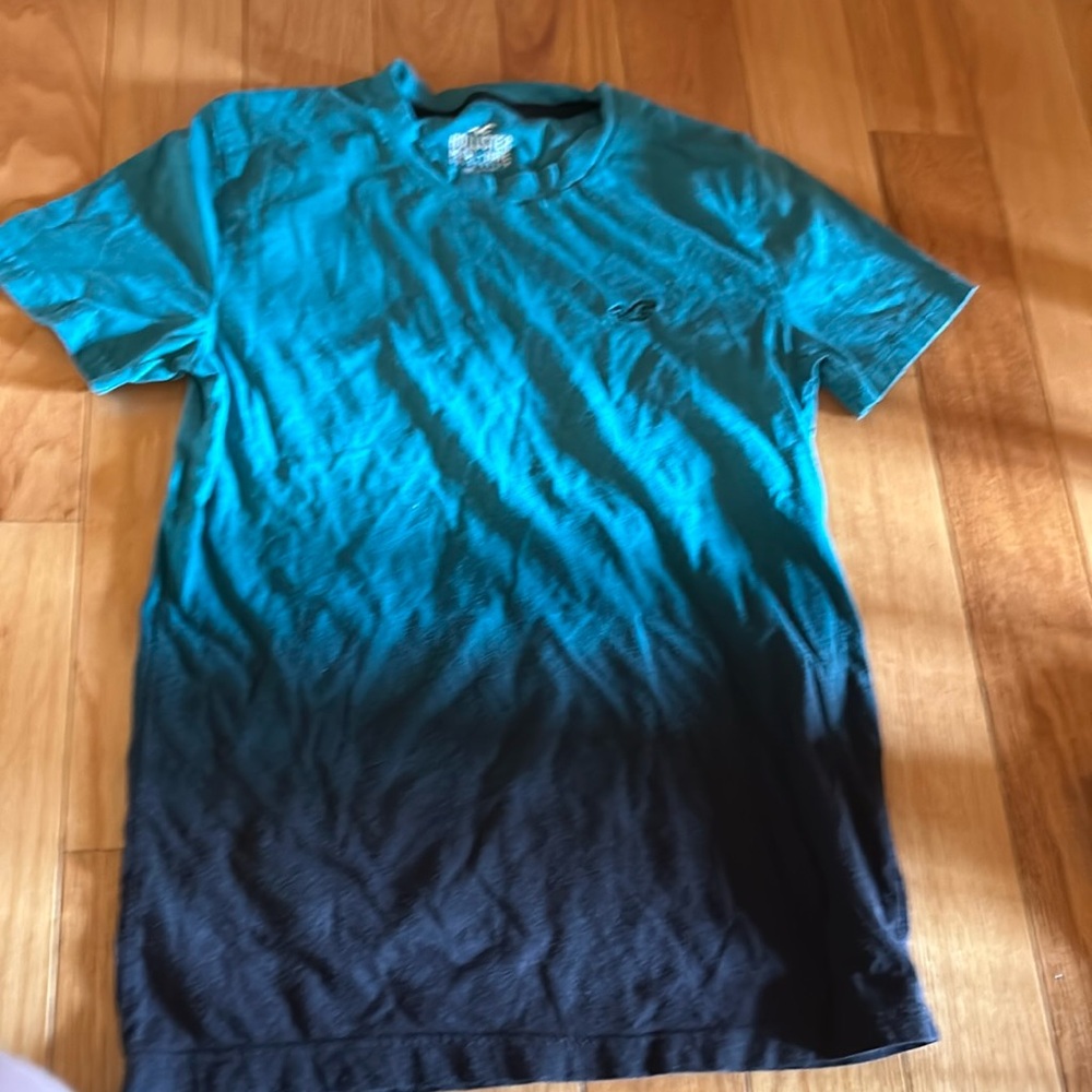 Men’s Hollister Green and Black Ombre T-shirt